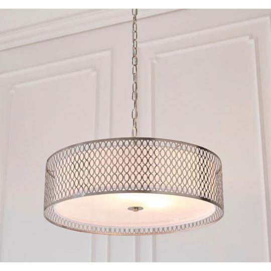 mestsky elegantny chrom moderny led luxusne zavesenie luster kov stropne osvetlenie obyvacka kuchyna jedalen.jpg